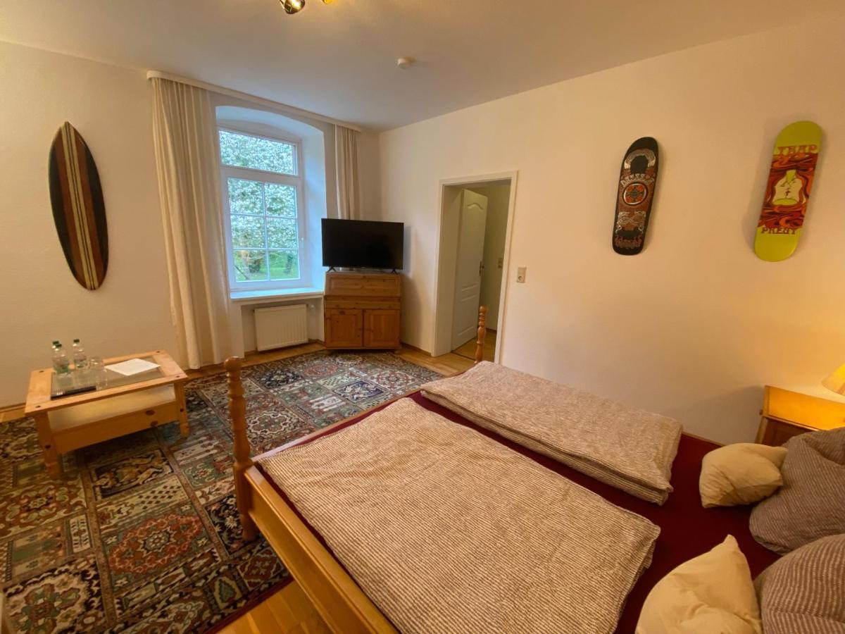 Bed and Breakfast Felsenmuehle Neuleiningen Exterior foto